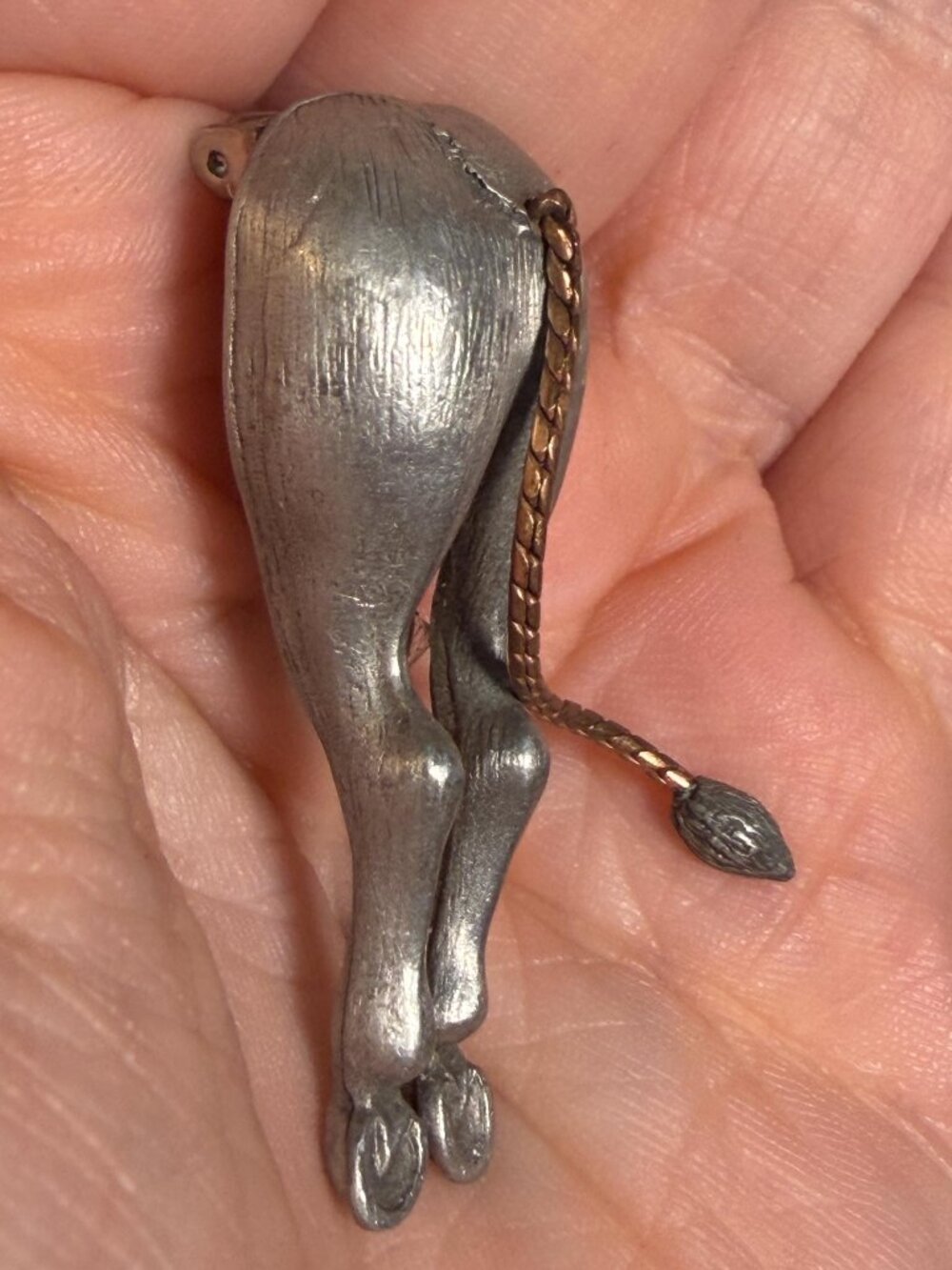 Horse Behind Brooch with Threaded Tail JJ Vintage Figural 2" - Picture 3 of 7